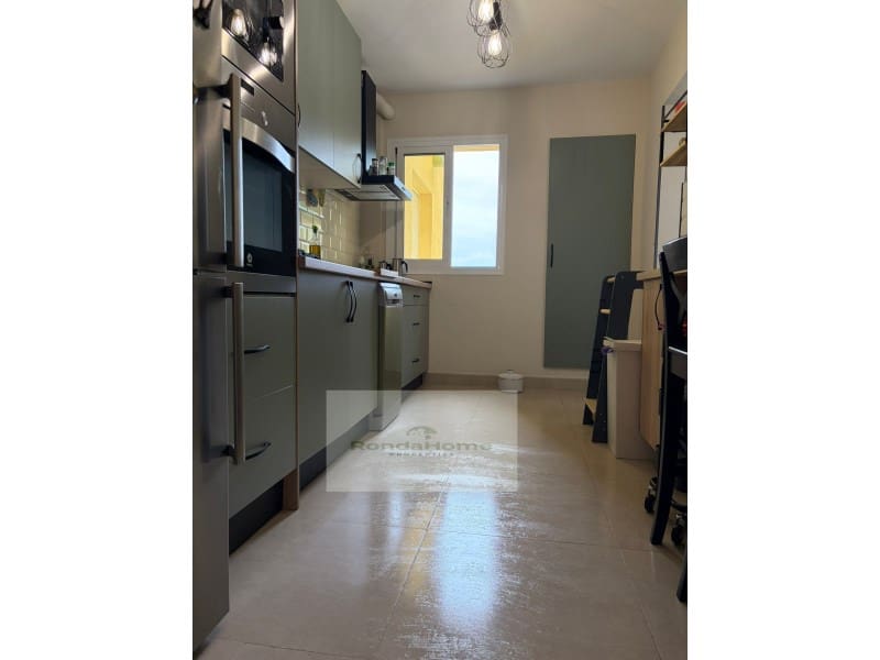 3 chambre Appartement à vendre à Fuengirola avec garage - 380 000 € (Ref: 9826633)