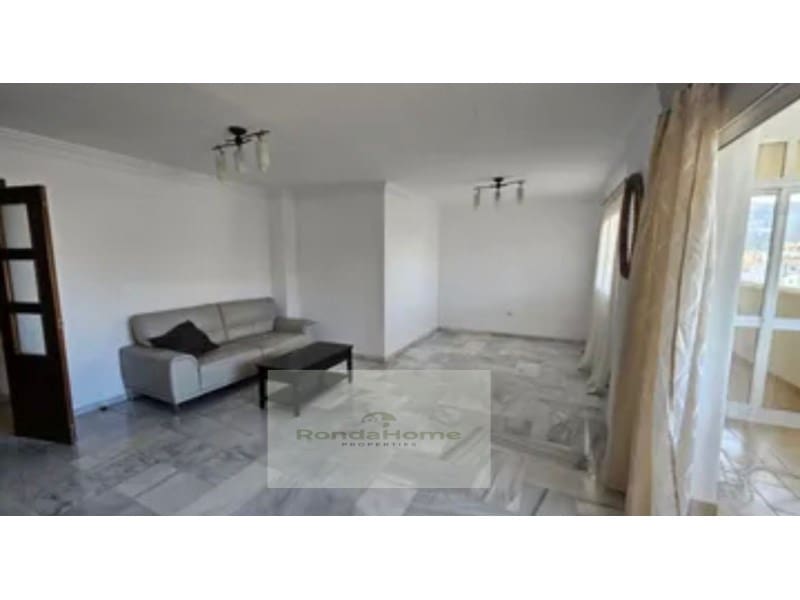 3 bedroom Flat for rent in Fuengirola with garage - € 1,300 (Ref: 9836570)