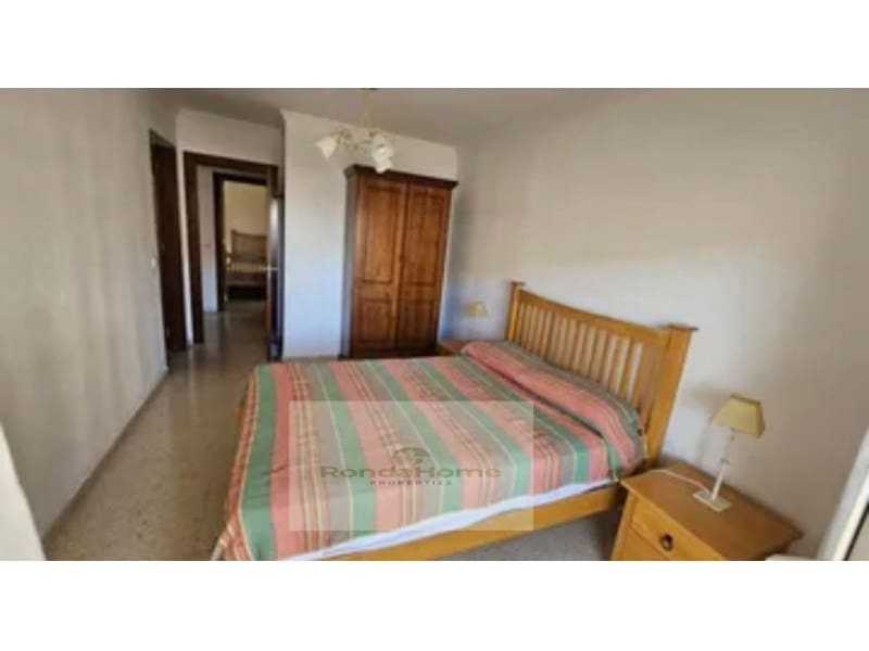 3 bedroom Flat for rent in Fuengirola with garage - € 1,300 (Ref: 9836570)