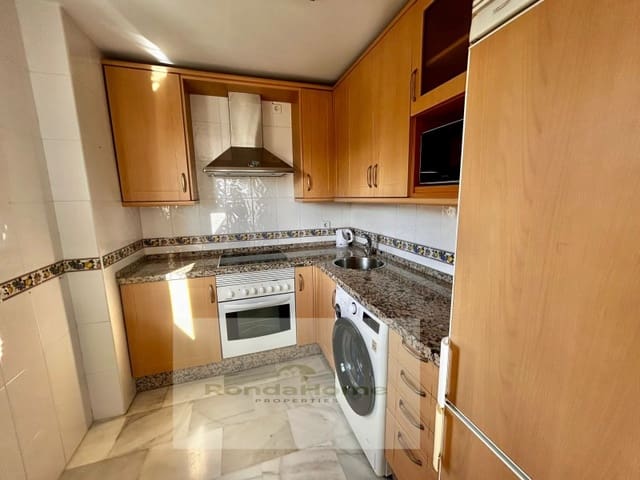 2 soverom Leilighet til salgs i Los Pacos, Fuengirola med garasje - € 385 000 (Ref: 9836571)