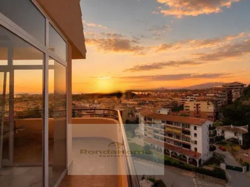 2 soverom Leilighet til salgs i Fuengirola med garasje - € 385 000 (Ref: 9836571)