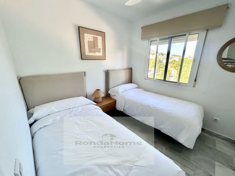 2 soverom Leilighet til salgs i Fuengirola med garasje - € 385 000 (Ref: 9836571)