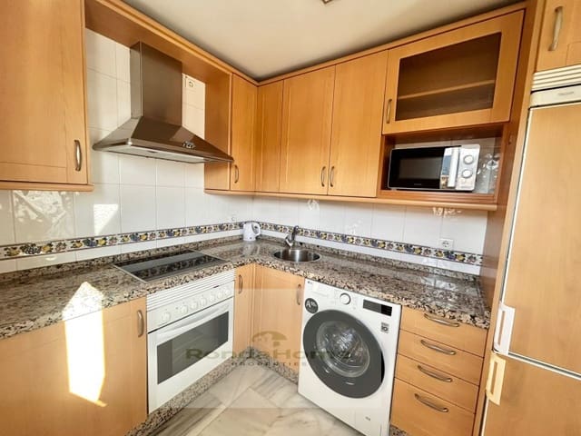 2 soverom Leilighet til salgs i Los Pacos, Fuengirola med garasje - € 385 000 (Ref: 9836571)