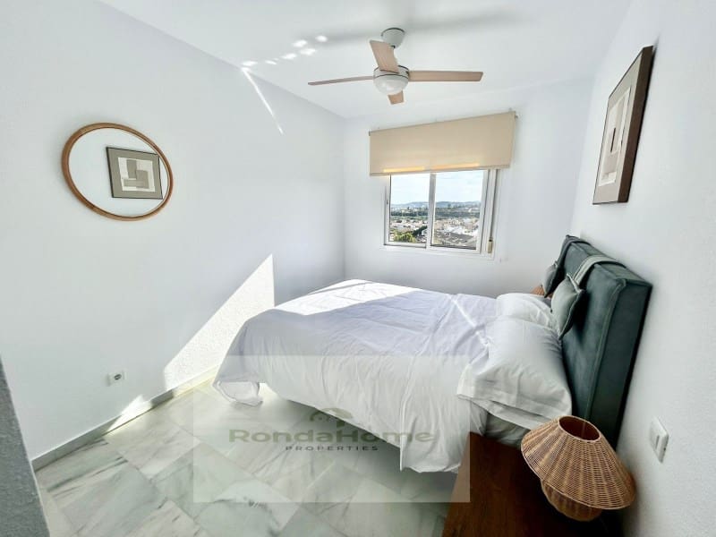 2 soverom Leilighet til salgs i Fuengirola med garasje - € 385 000 (Ref: 9836571)