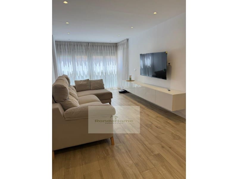 4 Zimmer Wohnung zu vermieten in Fuengirola mit Garage - 1.900 € (Ref: 9849625)