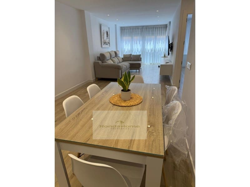 4 Zimmer Wohnung zu vermieten in Fuengirola mit Garage - 1.900 € (Ref: 9849625)