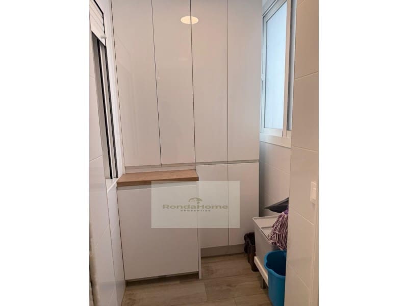 4 Zimmer Wohnung zu vermieten in Fuengirola mit Garage - 1.900 € (Ref: 9849625)