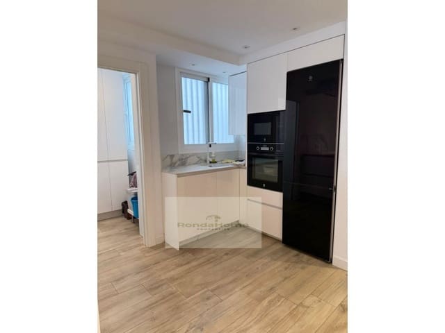 4 Zimmer Wohnung zu vermieten in Centro ciudad, Fuengirola mit Garage - 1.900 € (Ref: 9849625)