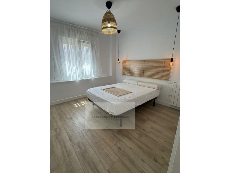 4 Zimmer Wohnung zu vermieten in Fuengirola mit Garage - 1.900 € (Ref: 9849625)