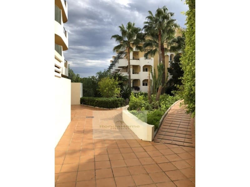 2 bedroom Flat for rent in Nueva Andalucia with pool garage - € 2,300 (Ref: 9865115)