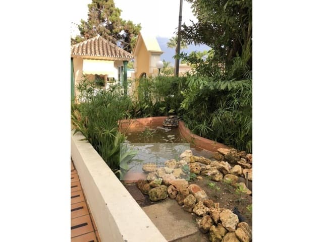 2 bedroom Flat for rent in Nueva Andalucía Centro, Marbella with pool garage - € 2,300 (Ref: 9865115)