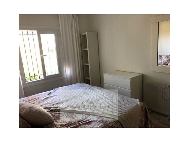2 Zimmer Wohnung zu vermieten in Paraiso - Barronal, Estepona mit Pool - 1.300 € (Ref: 9878658)