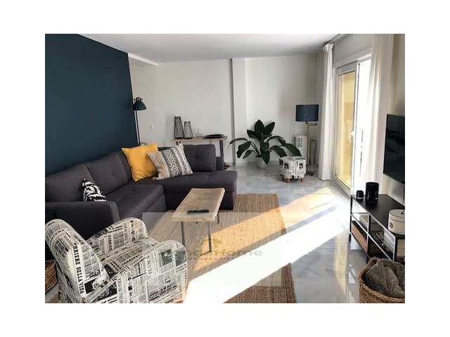 2 Zimmer Wohnung zu vermieten in Paraiso - Barronal, Estepona mit Pool - 1.300 € (Ref: 9878658)