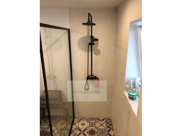2 Zimmer Wohnung zu vermieten in Paraiso - Barronal, Estepona mit Pool - 1.300 € (Ref: 9878658)
