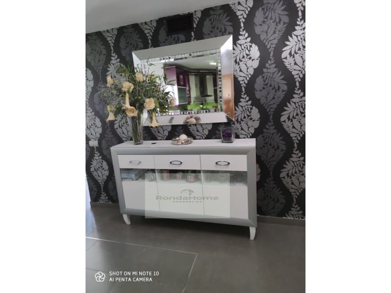 3 slaapkamer Flat te huur in Torremolinos met zwembad garage - € 1.850 (Ref: 9881805)