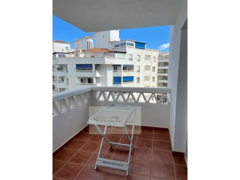 4 soverom Leilighet til leie i Nueva Andalucia med svømmebasseng garasje - € 2 000 (Ref: 9881806)