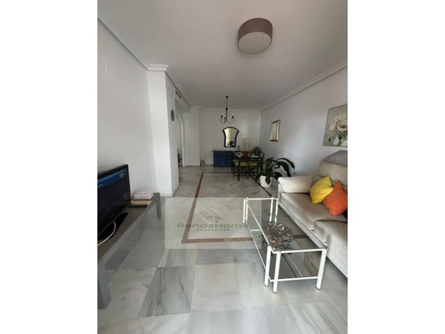 2 quarto Apartamento para arrendar em Nueva Andalucia, Marbella com piscina garagem - 2 200 € (Ref: 9892204)