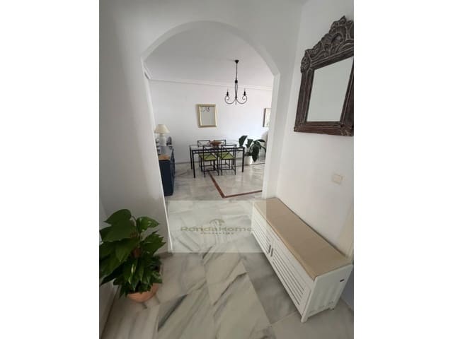 2 quarto Apartamento para arrendar em Nueva Andalucia, Marbella com piscina garagem - 2 200 € (Ref: 9892204)