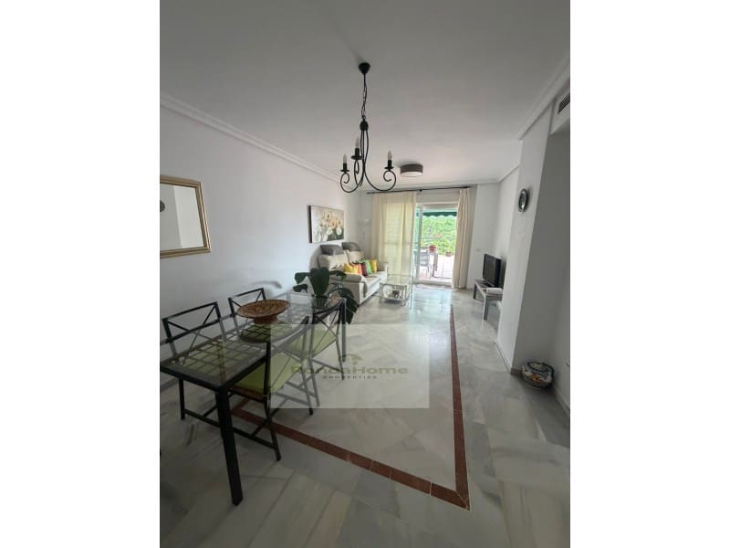 2 quarto Apartamento para arrendar em Nueva Andalucia com piscina garagem - 2 200 € (Ref: 9892204)