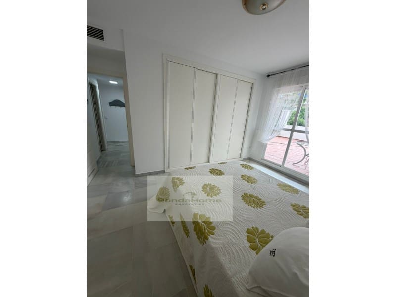 2 quarto Apartamento para arrendar em Nueva Andalucia com piscina garagem - 2 200 € (Ref: 9892204)