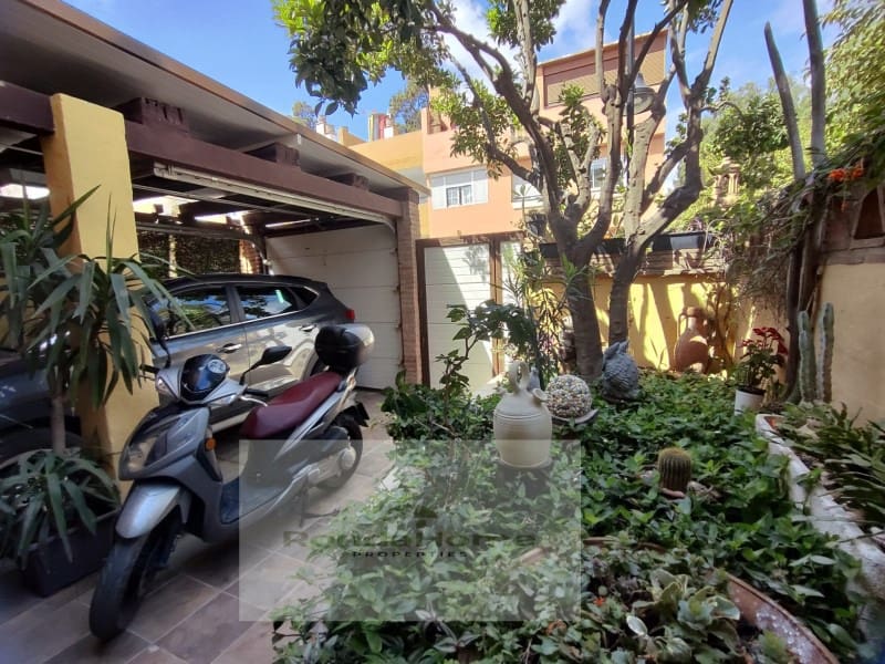 3 soveværelse Villa til leje i Las Lagunas de Mijas med swimmingpool garage - € 1.950 (Ref: 9901267)