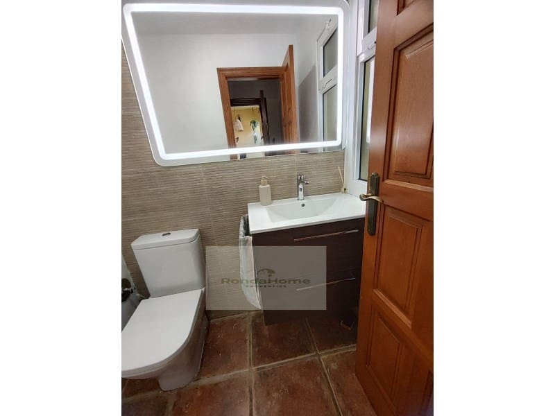 3 soveværelse Villa til leje i Las Lagunas de Mijas med swimmingpool garage - € 1.950 (Ref: 9901267)