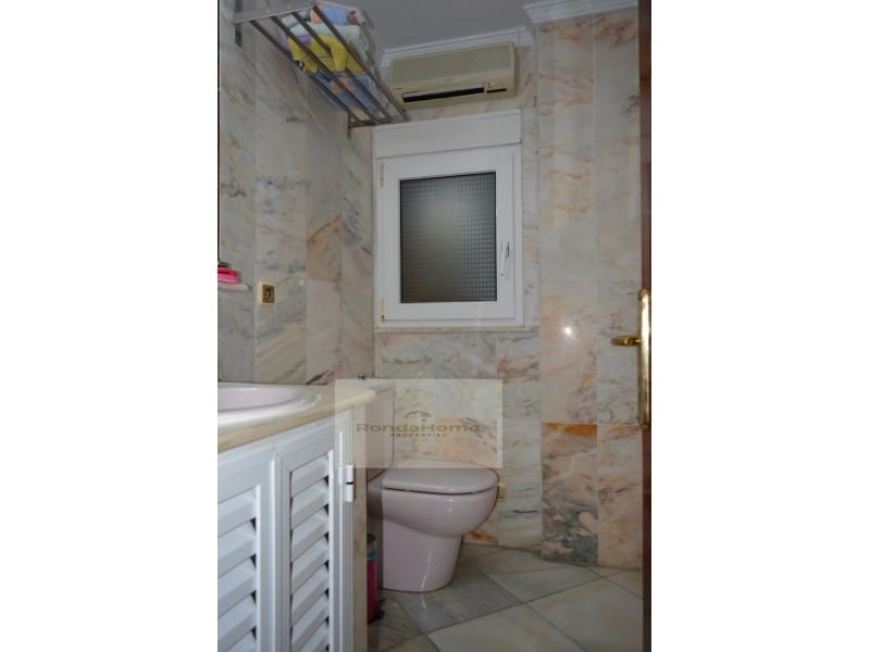 Piso de 2 habitaciones en Torremolinos en alquiler con piscina - 1.400 € (Ref: 9901268)
