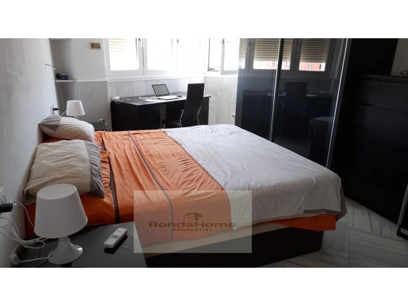 Piso de 2 habitaciones en Torremolinos en alquiler con piscina - 1.400 € (Ref: 9901268)