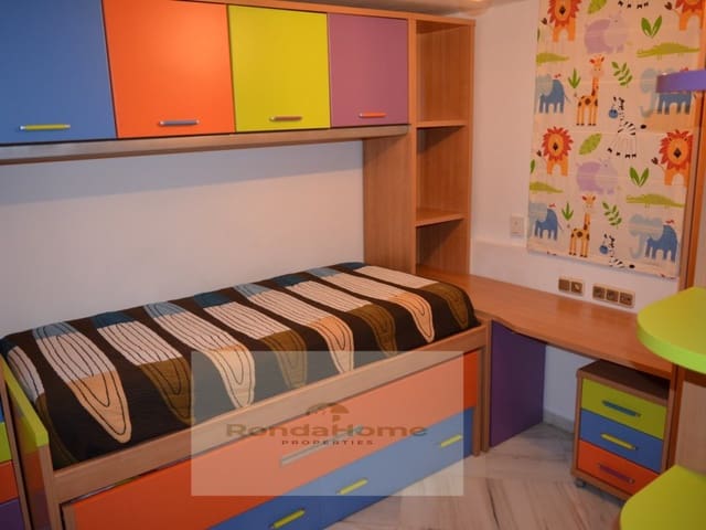 Piso de 2 habitaciones en Torremolinos en alquiler con piscina - 1.400 € (Ref: 9901268)