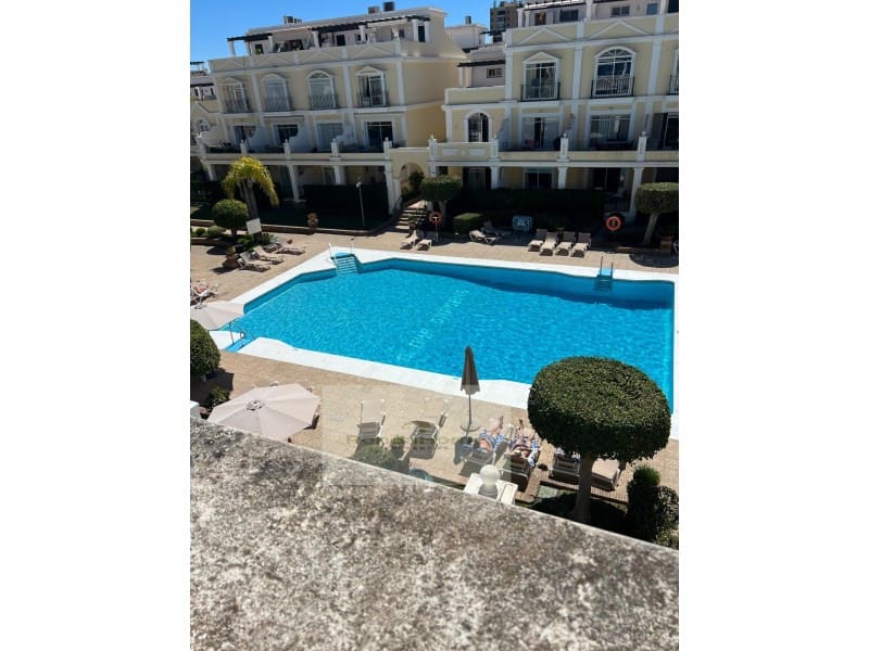 2 quarto Apartamento para arrendar em Nueva Andalucia com piscina garagem - 2 600 € (Ref: 9922170)