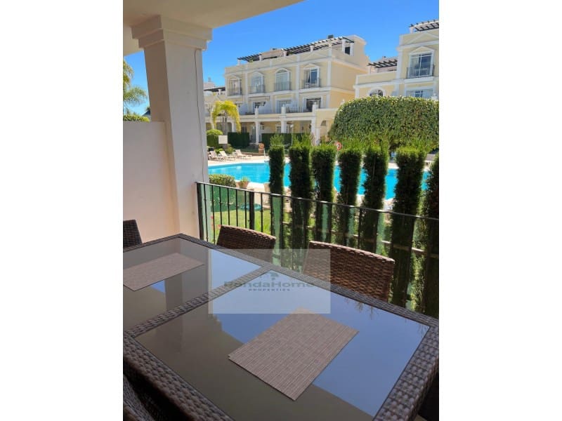 2 quarto Apartamento para arrendar em Nueva Andalucia com piscina garagem - 2 600 € (Ref: 9922170)