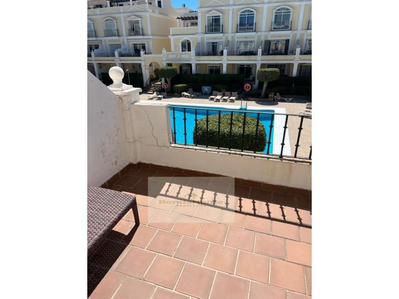 2 quarto Apartamento para arrendar em Nueva Andalucia com piscina garagem - 2 600 € (Ref: 9922170)