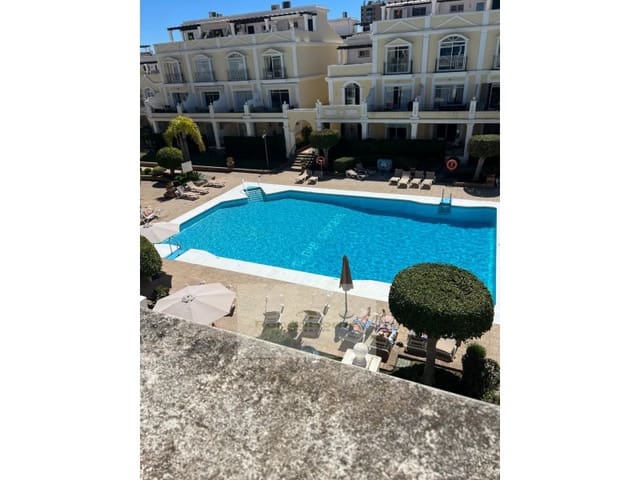 2 quarto Apartamento para arrendar em Aloha Golf, Marbella com piscina garagem - 2 600 € (Ref: 9922170)
