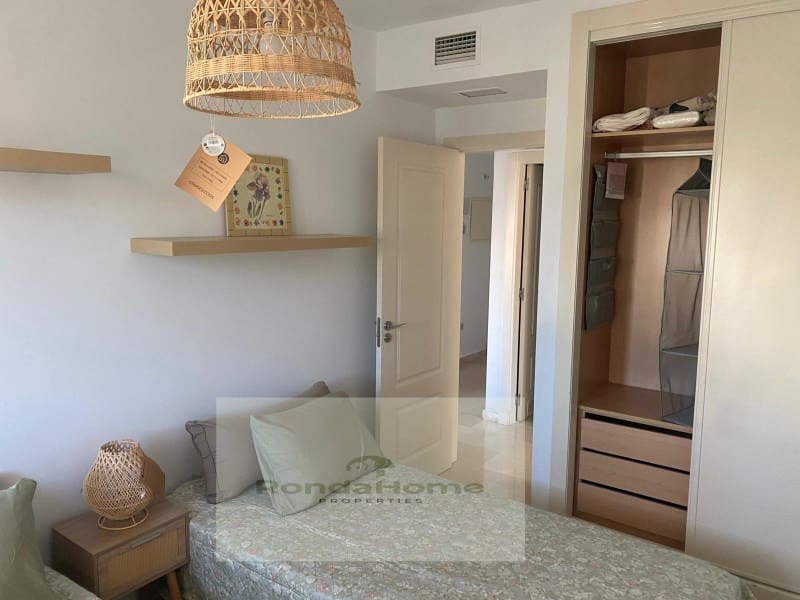 2 bedroom Flat for rent in Estepona with garage - € 1,500 (Ref: 9938099)