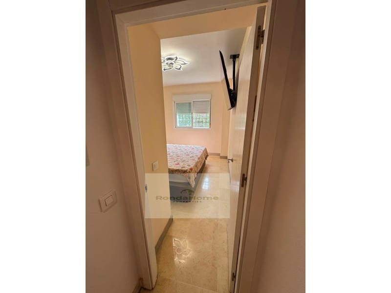 2 soveværelse Lejlighed til salg i Benalmadena med garage - € 385.000 (Ref: 9938100)