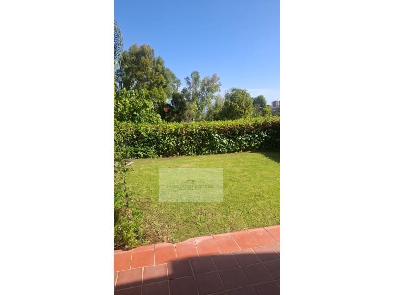2 quarto Apartamento para arrendar em Benahavis com piscina garagem - 2 000 € (Ref: 9939891)