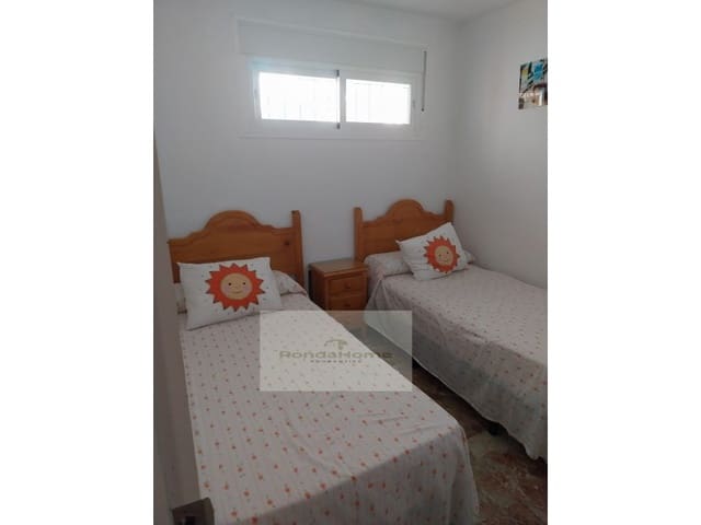 2 bedroom Flat for rent in Playa de los Boliches, Fuengirola with pool garage - € 1,350 (Ref: 9952569)