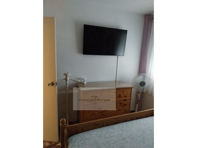 2 bedroom Flat for rent in Playa de los Boliches, Fuengirola with pool garage - € 1,350 (Ref: 9952569)