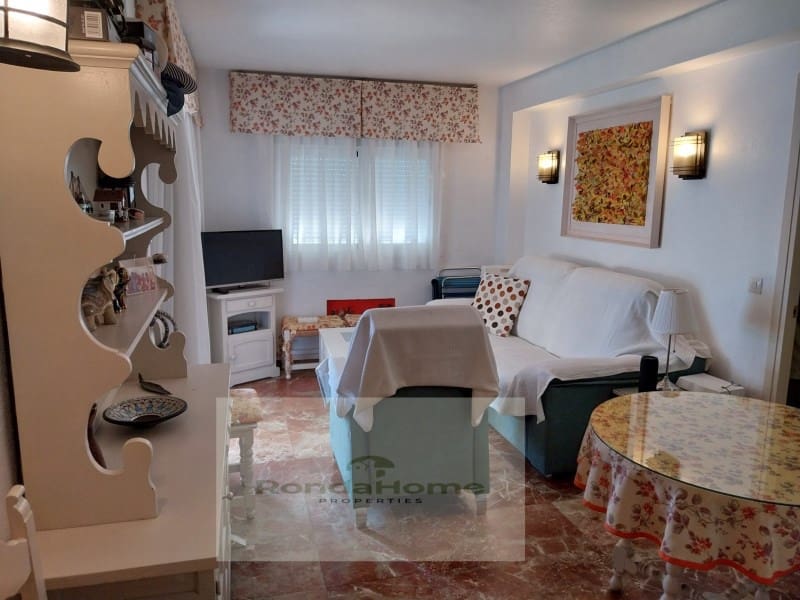 2 bedroom Flat for rent in Fuengirola with pool garage - € 1,350 (Ref: 9952569)