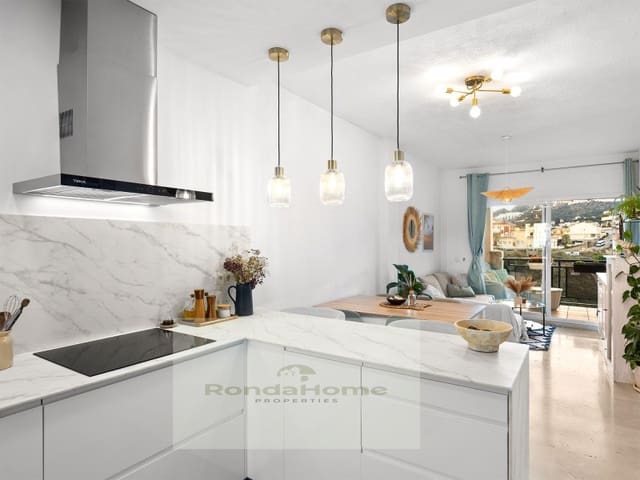 2 soverom Penthouse til salgs i Zona Centro Comercial Torrequebrada, Benalmádena med garasje - € 399 000 (Ref: 9952571)