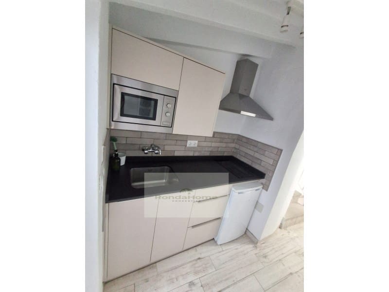 2 bedroom Townhouse for sale in Alora with garage - € 127,000 (Ref: 9952572)