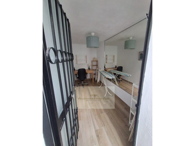 2 bedroom Townhouse for sale in Alora with garage - € 127,000 (Ref: 9952572)