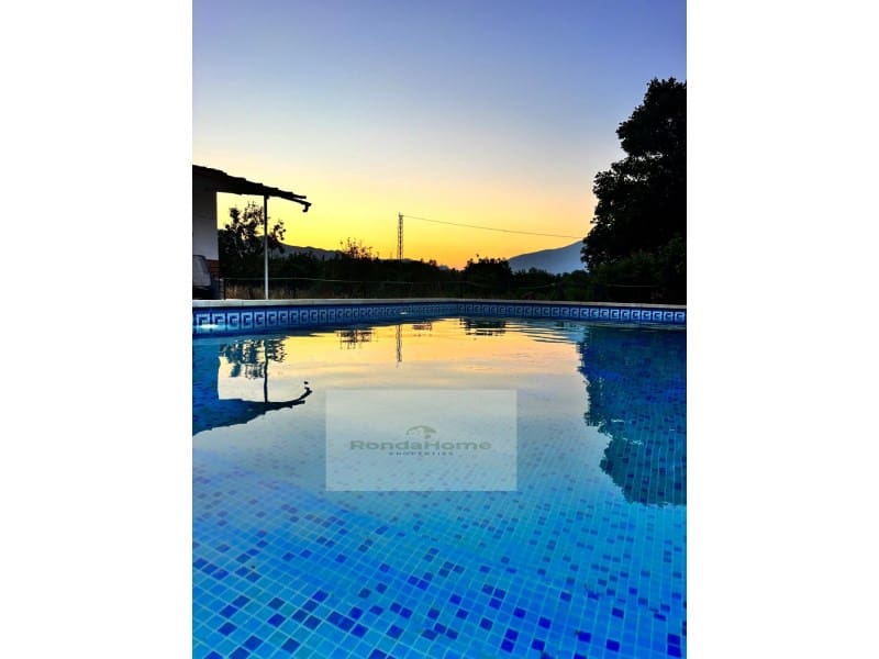 2 bedroom Finca/Country House for sale in Alora with pool garage - € 186,000 (Ref: 9952574)