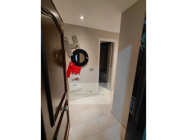 2 soveværelse Lejlighed til leje i Las Morillas, Málaga by med garage - € 1.300 (Ref: 9984849)
