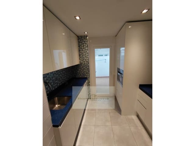 2 soveværelse Lejlighed til leje i Las Morillas, Málaga by med garage - € 1.300 (Ref: 9984849)