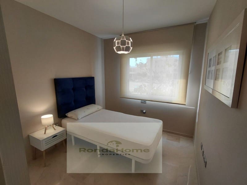 2 soveværelse Lejlighed til leje i Malaga by med garage - € 1.300 (Ref: 9984849)