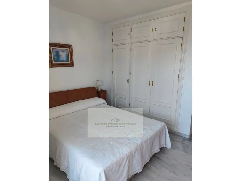 2 Zimmer Wohnung zu vermieten in Fuengirola mit Pool Garage - 1.500 € (Ref: 9984851)