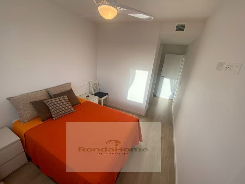 3 soveværelse Lejlighed til leje i Nueva Andalucia med swimmingpool garage - € 2.300 (Ref: 9995085)