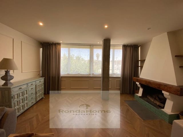 3 quarto Apartamento para arrendar em Finca La Palma, Málaga cidade - 1 800 € (Ref: 9995086)