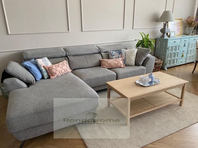 3 quarto Apartamento para arrendar em Finca La Palma, Málaga cidade - 1 800 € (Ref: 9995086)